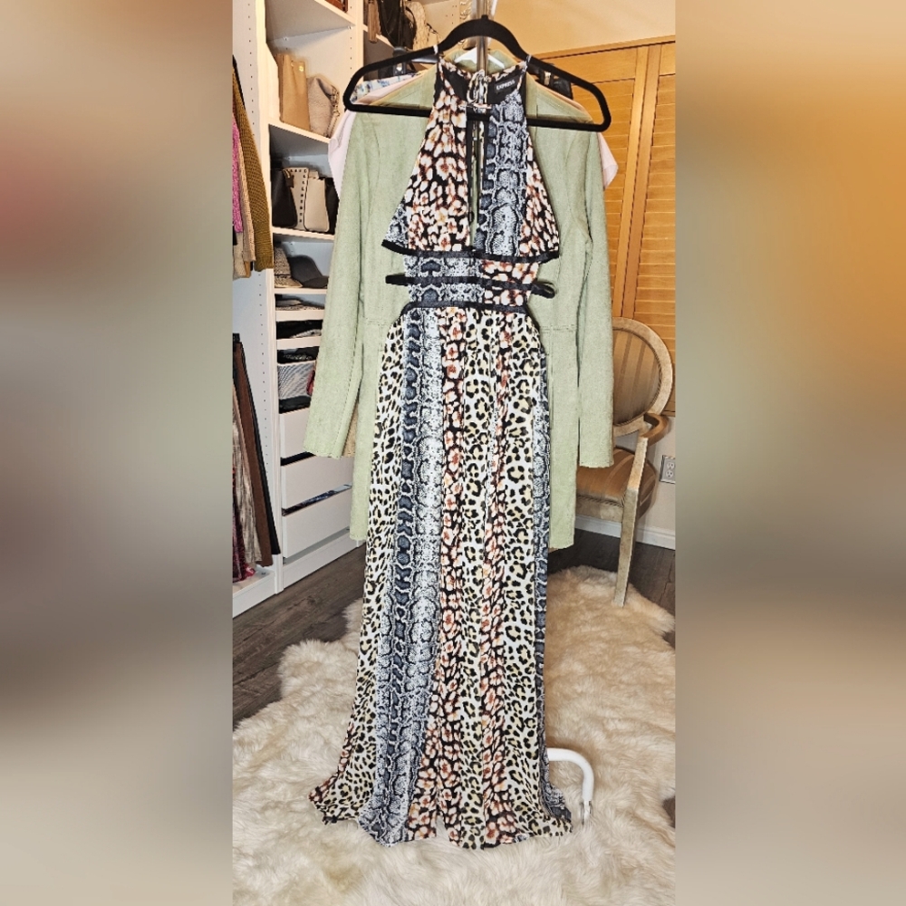 NWOT. Express, printed maxi dress. Size S.